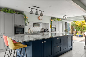 Photo 33- click for photo gallery